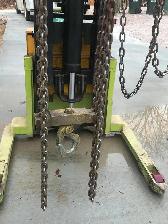 Used Yale 1/2 Ton LRP Manual Trolley Industrial Chain Hoist  12’ drop LRP-19340171