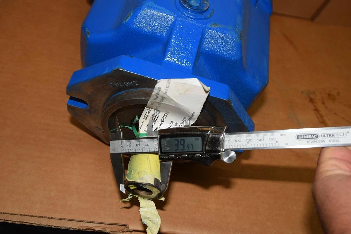 Vickers REXROTH Pump A10VSO100DFR1/31R-PPA12N00 02404193 DFR/31R-PPA12N00 (NEW)