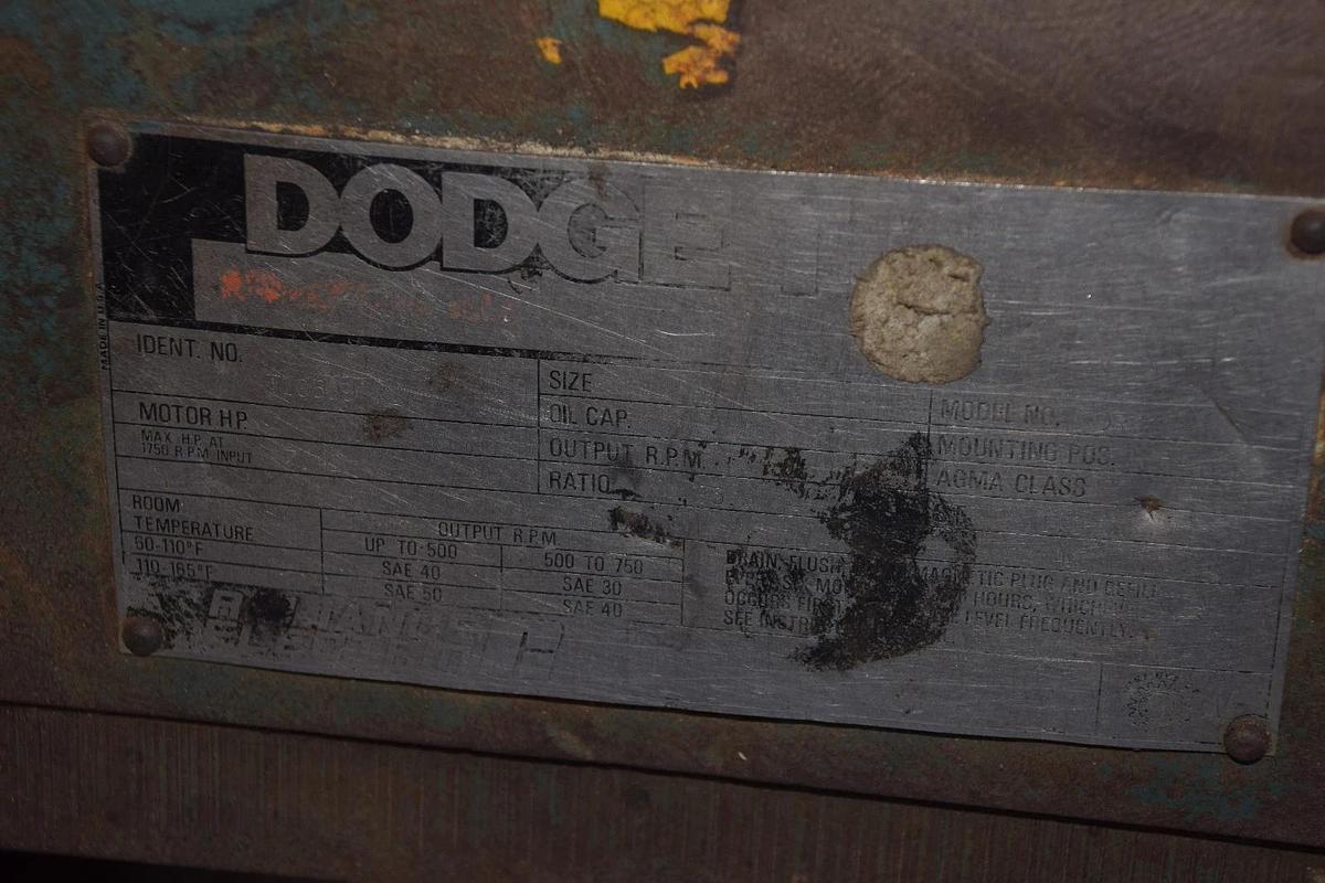 Used DODGE TM DR300 INLINE GEAR REDUCER 25.6:1 RATIO 7.42 HP T10309 XL