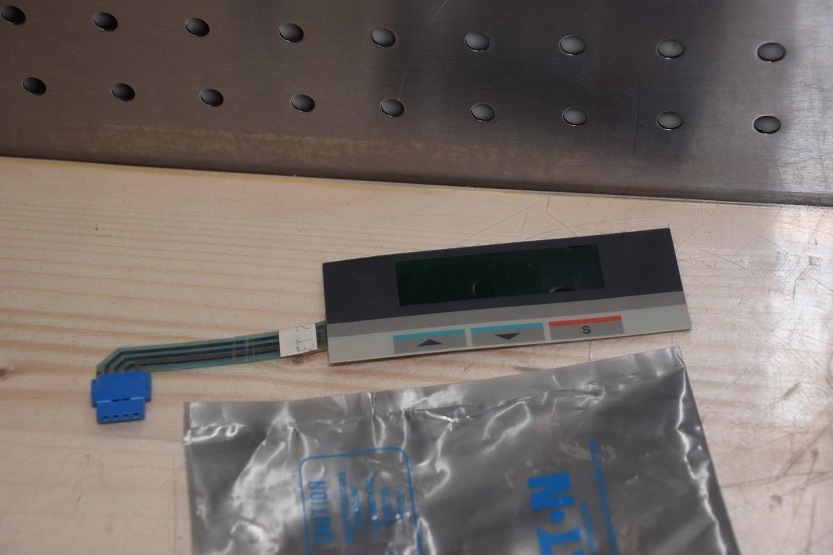 EATON 2700907 DOOR TAG STRIP NEW