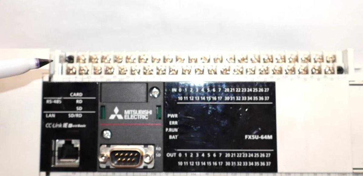 Used Mitsubishi Electric FX5U-64MT/ES FX5U-64M 100-240Vac Programmable Controller