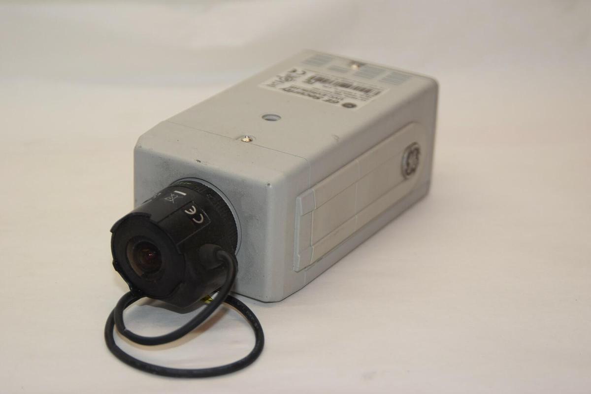 Used GE GENERAL ELECTRIC UVC-EVRDN-HR 1/3" Color Camera W/ Computar 2.6mm 1:1.6 Lens
