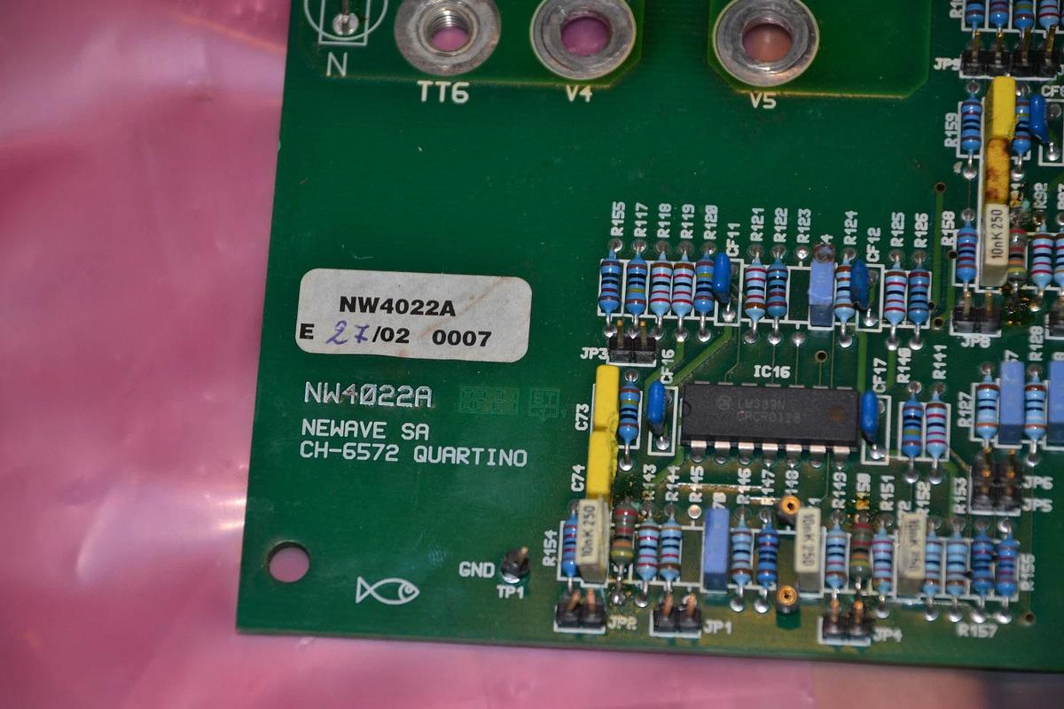 Used NEWAVE SA POWERWARE EXIDE NW4022A CH-6572 BOARD