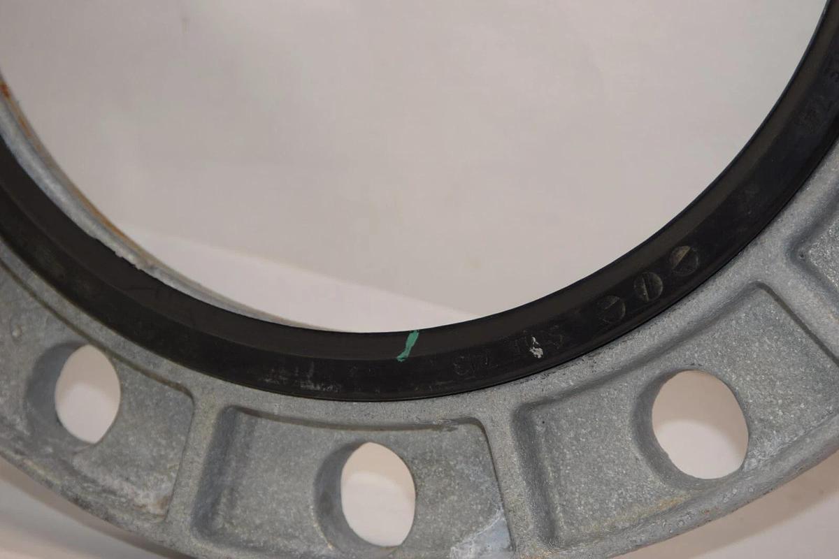 (NEW) VICTAULIC S/741 10" 7/8" Bolt Galvanized Flange Adapter *Flange & Gasket*