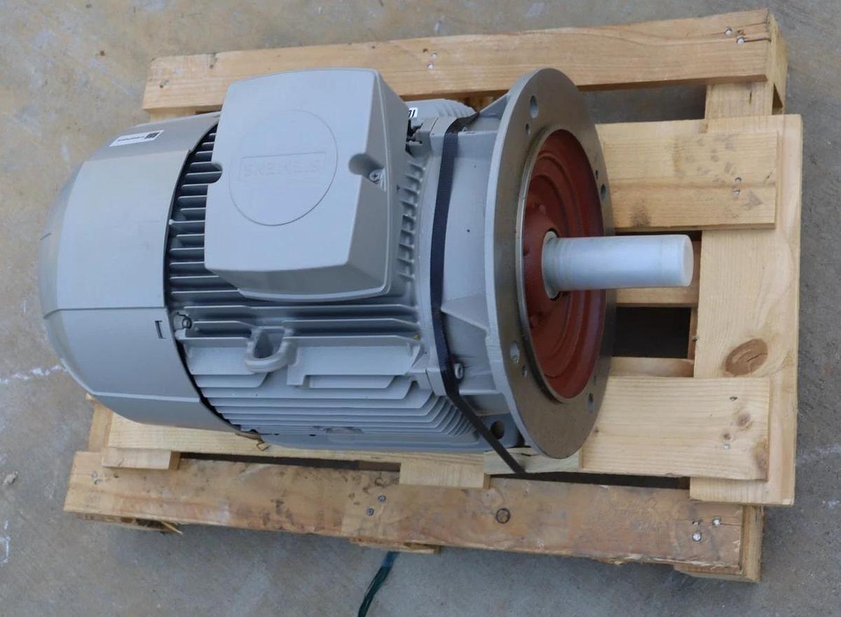 Siemens 3ph Motor IE2 1AV2163A 1LE10011DA334JA4 UD 1807/2047744-001-001 15kW NEW