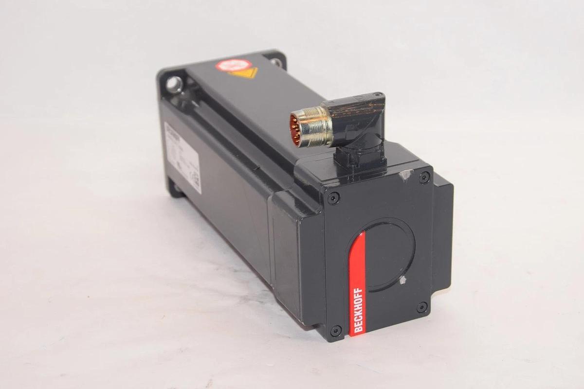 Used BECKHOFF AM8552-0F21-0000 2000rpm 1.57kW Servo Drive