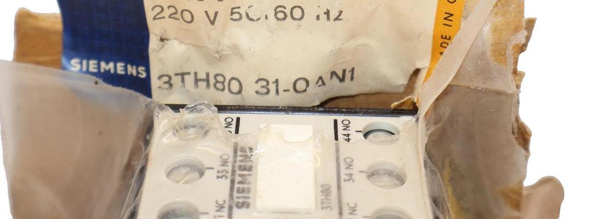 Siemens 3TH80 31-0AN1, 3TH8031 0AN1 220V 50/60Hz Contactor (New)
