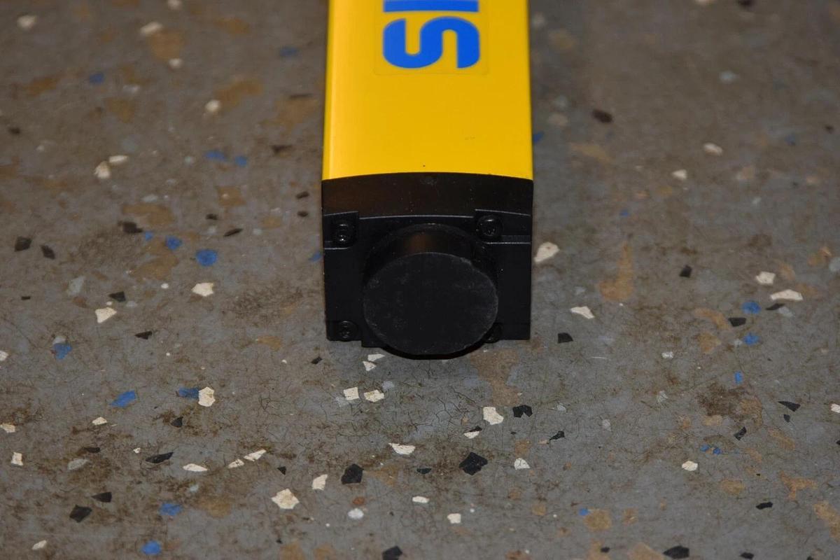 Used SICK C40S-1203AA300 C4000 Series 1200mm 24Vdc  Light Curtain Basic+