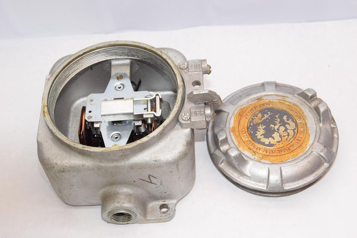 Used CROUSE-HINDS 230-575 20A 2Hp Switch Disconnect enclosure