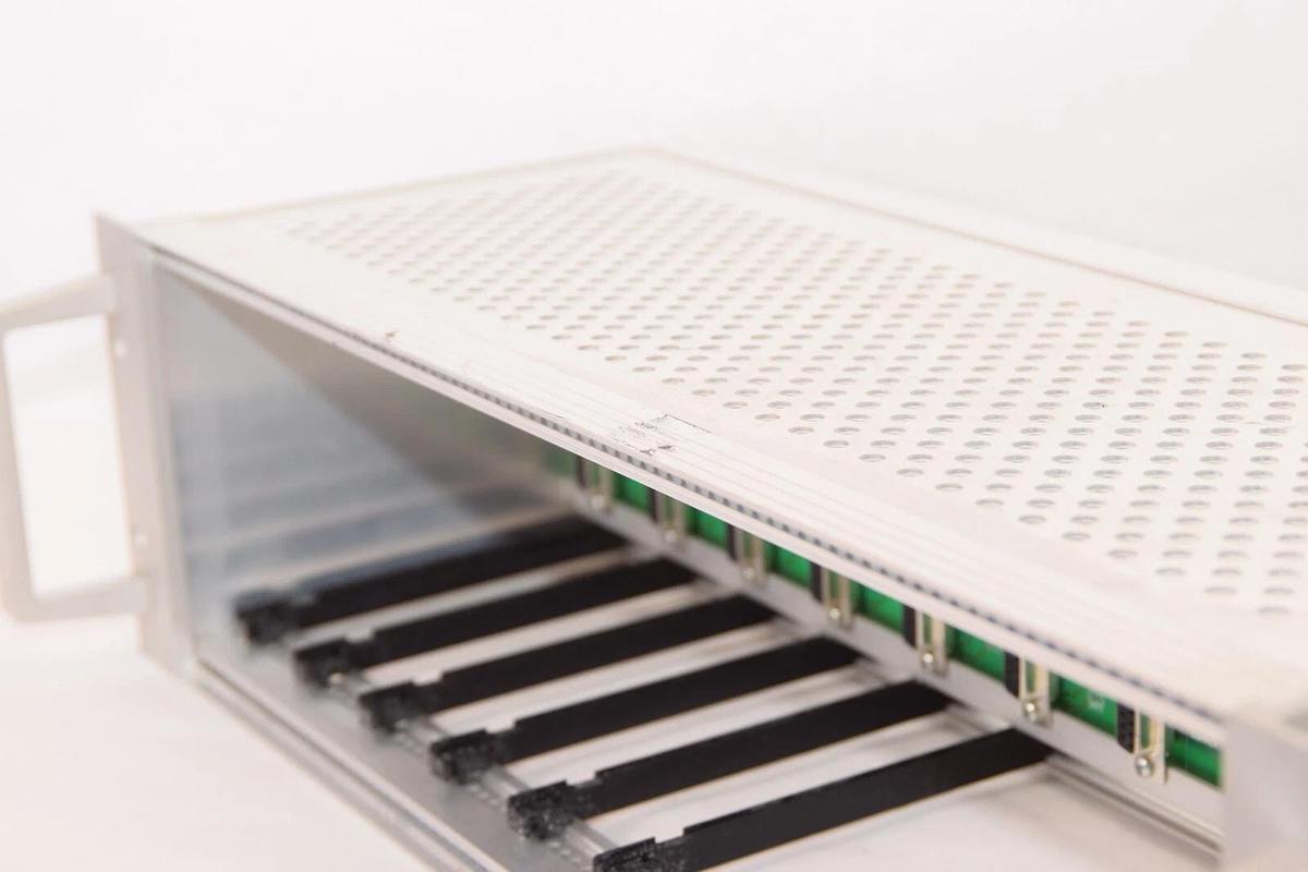 Used FOXCOM ITE 1999 7000M/S 3035002 D1 BackPane Chassis Bracket Rack