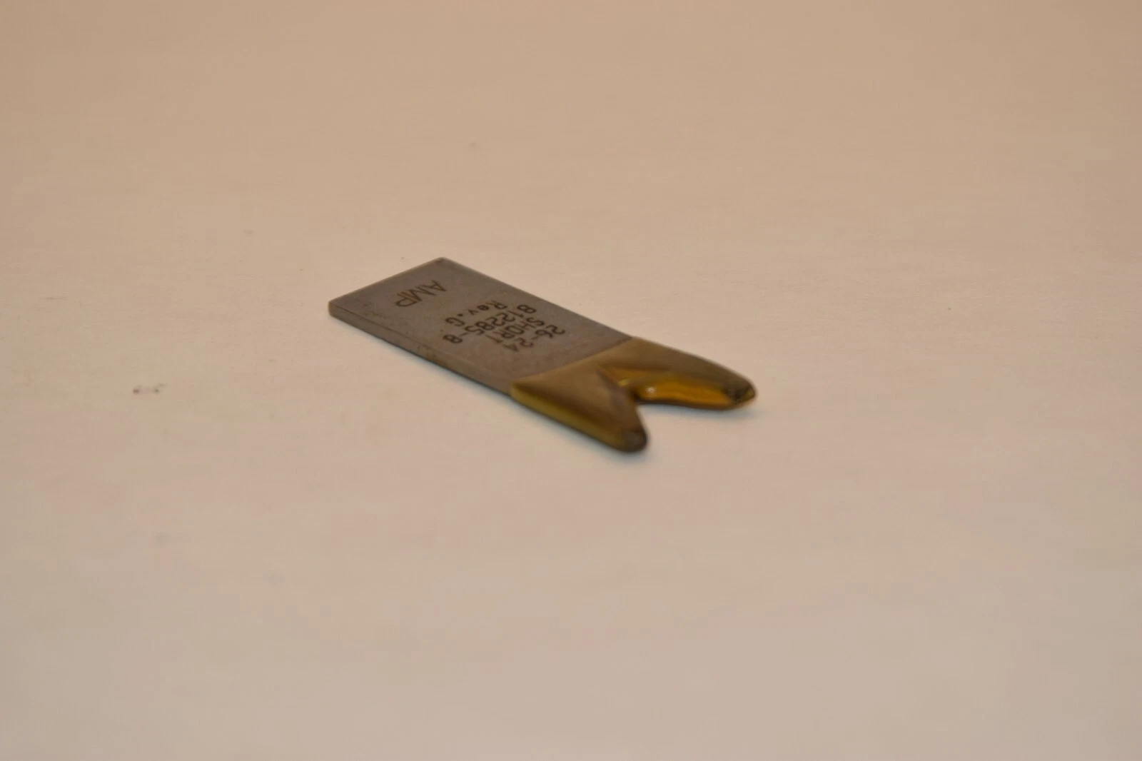 NEW AMP 812285-8 26-24 SHORT REV. G WIRE INSULATION STRIP BLADE