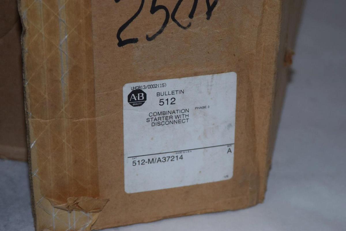 (NEW) ALLEN BRADLEY 512-M/A37214 3Ph Nema Size 1 Starter Comb. With Disconnect