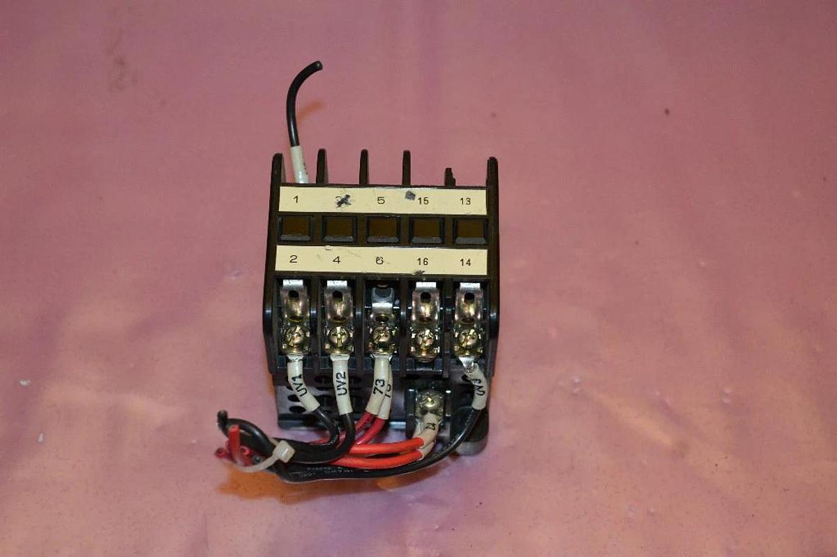 Used FUJI ELECTRIC RELAY SRC50-4 UL SRC50 4 1RH514A