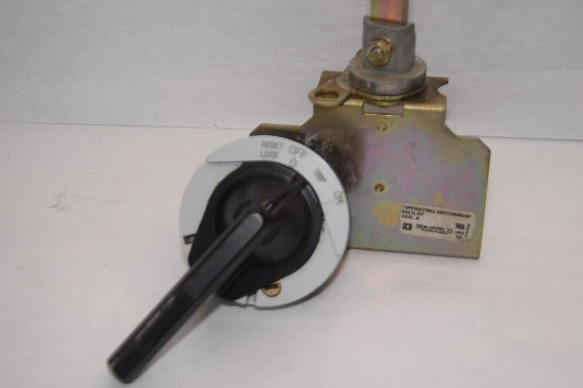 Used SQUARE D 9421LG7 Series A Circuit Breaker Operating Mechanism Shaft