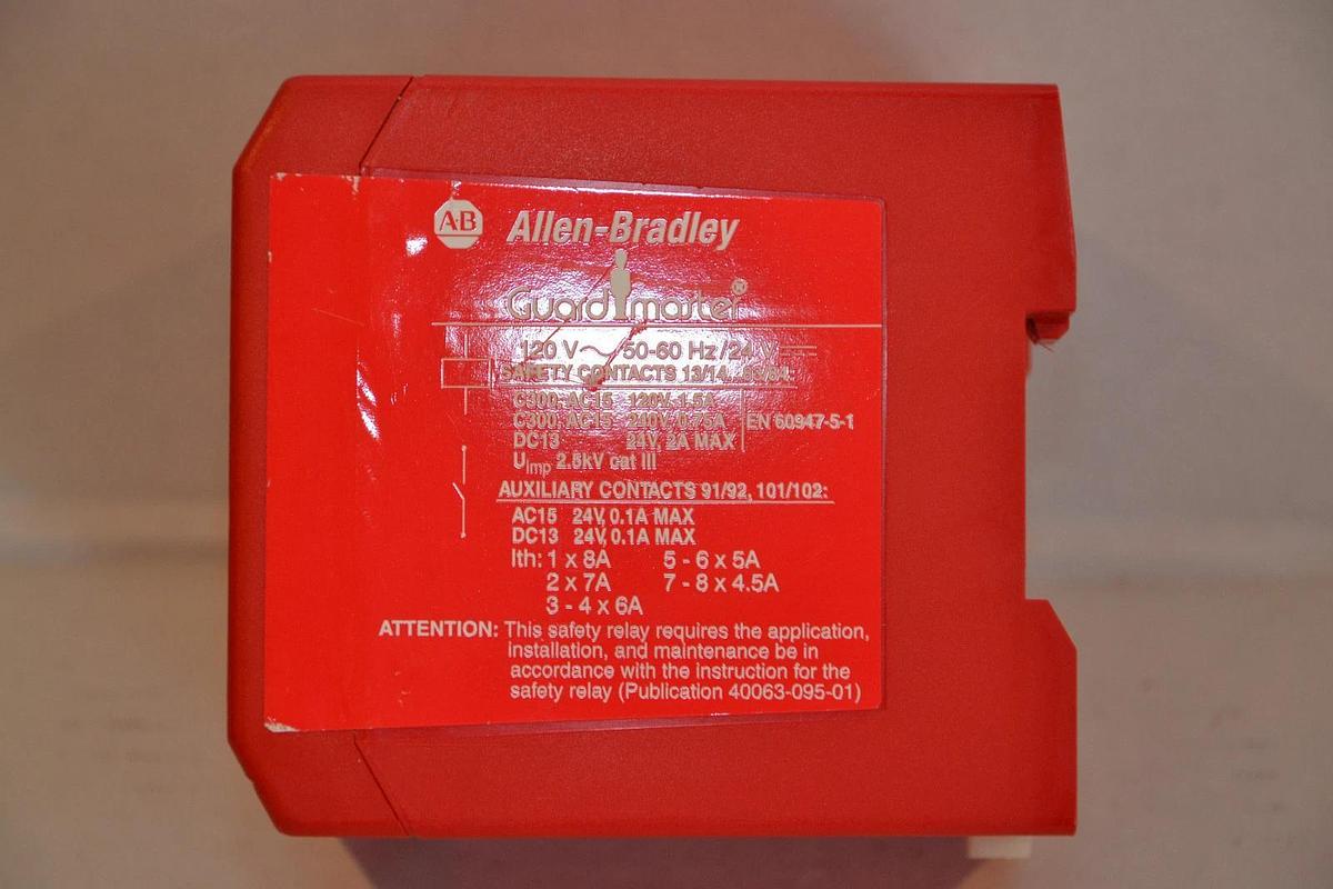 Used Allen Bradley Guardmaster 440R-ZBE820AZ1 440RZBE820AZ1 Safety Expansion Relay