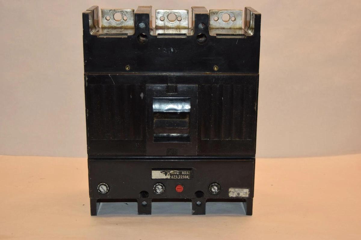 Used GE E11592-R E11592R 225A 600Vac Adj. 675-2250A Circuit Breaker