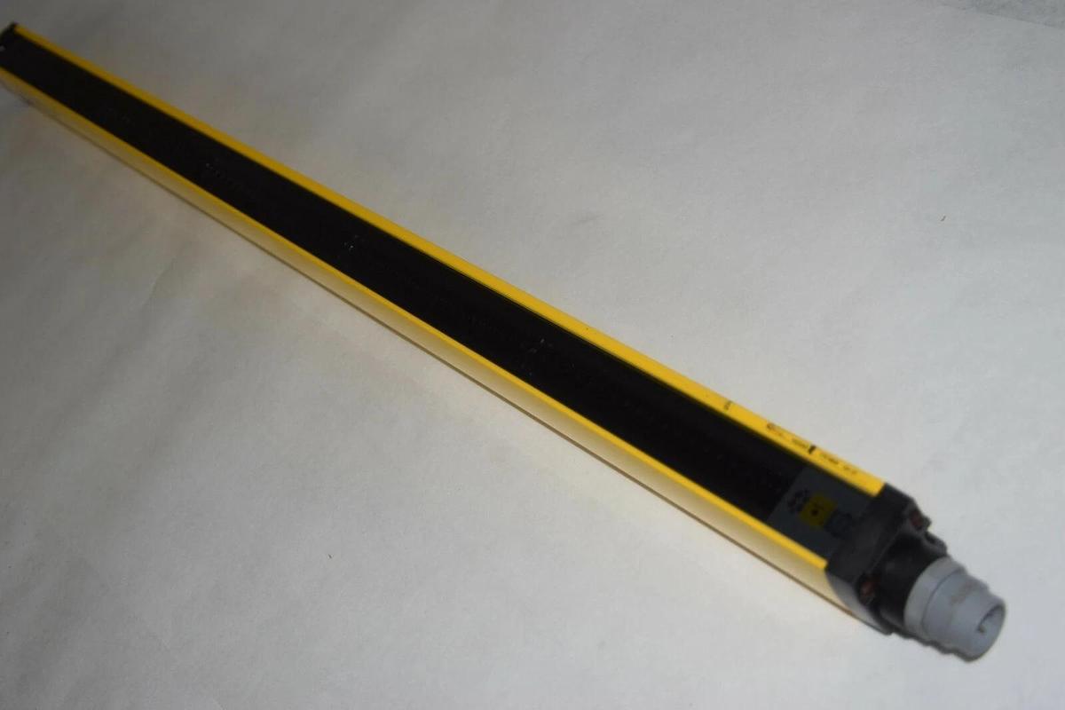 Used SICK C40E-0701BH030 C4000 1022243 17519824 V01.01 24V Safety Light Curtain