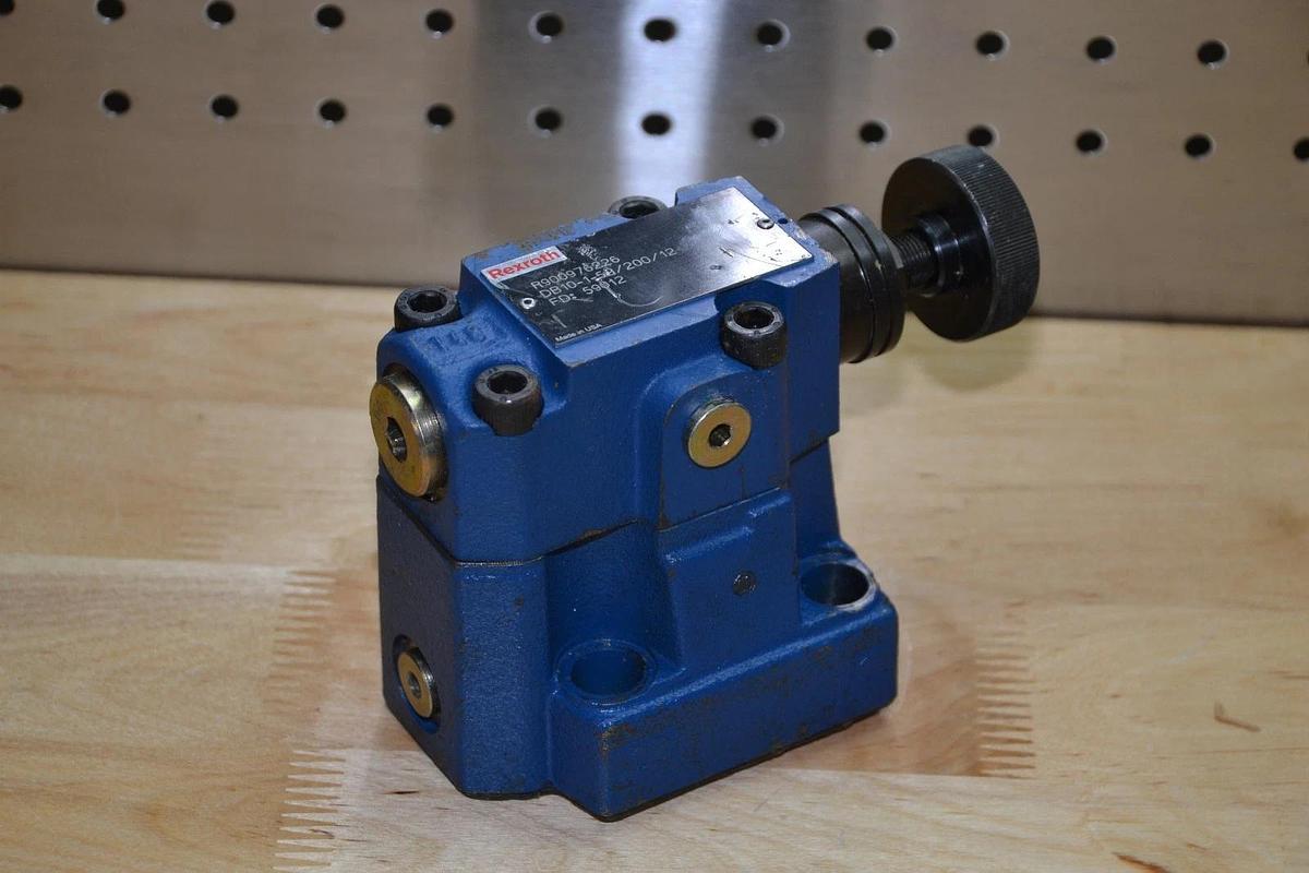 Used Rexroth Directional Valve DB10-1-52/200/12 DB10 1-52/200/12 R900976226
