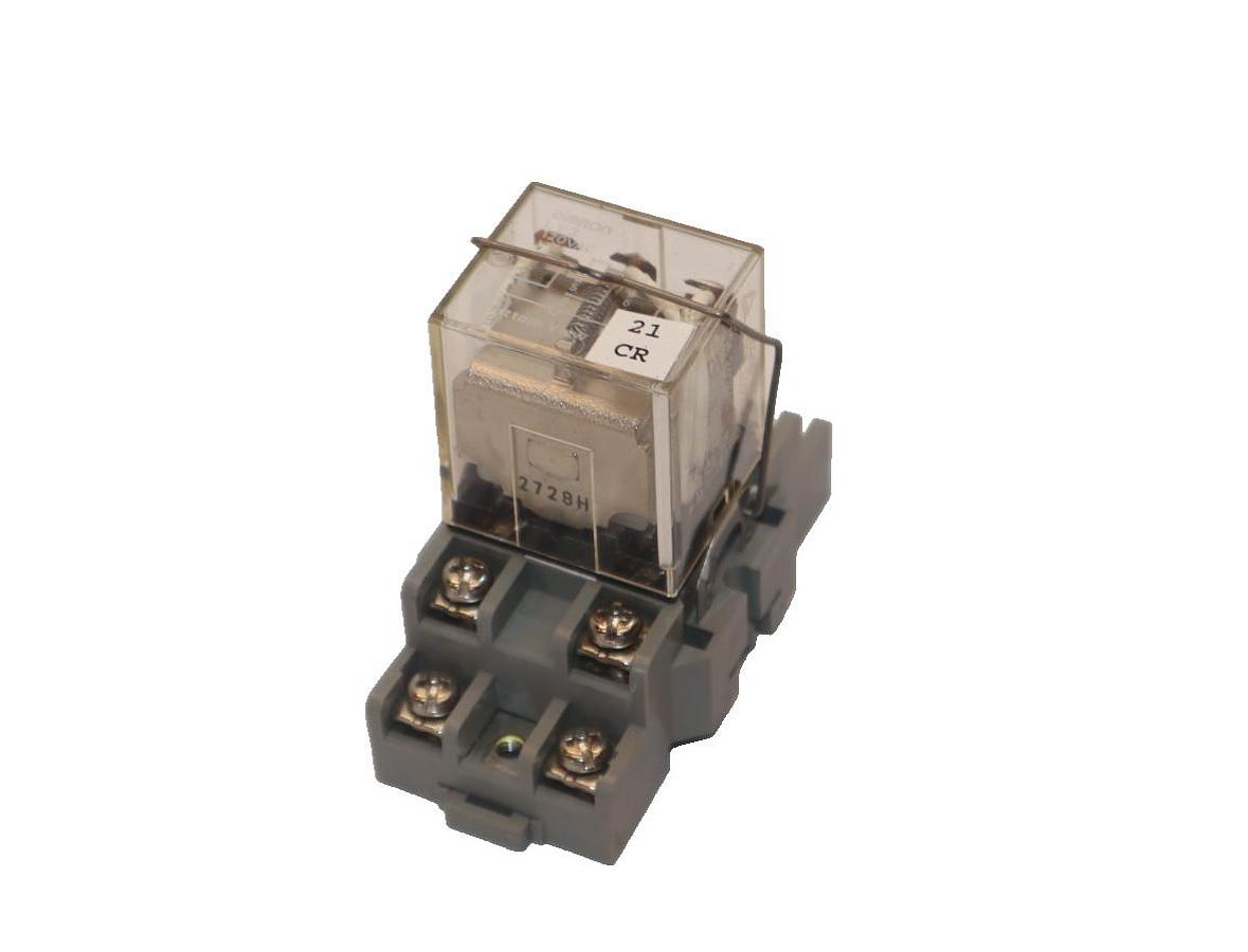 Used OMRON LY3 120V Relay With IDEC SR3B-05 Relay Socket Base