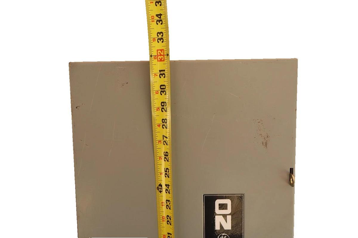 GE 100A Disconnect Safety Switch Non-Fusible THN3363CL 100 AMP (New)
