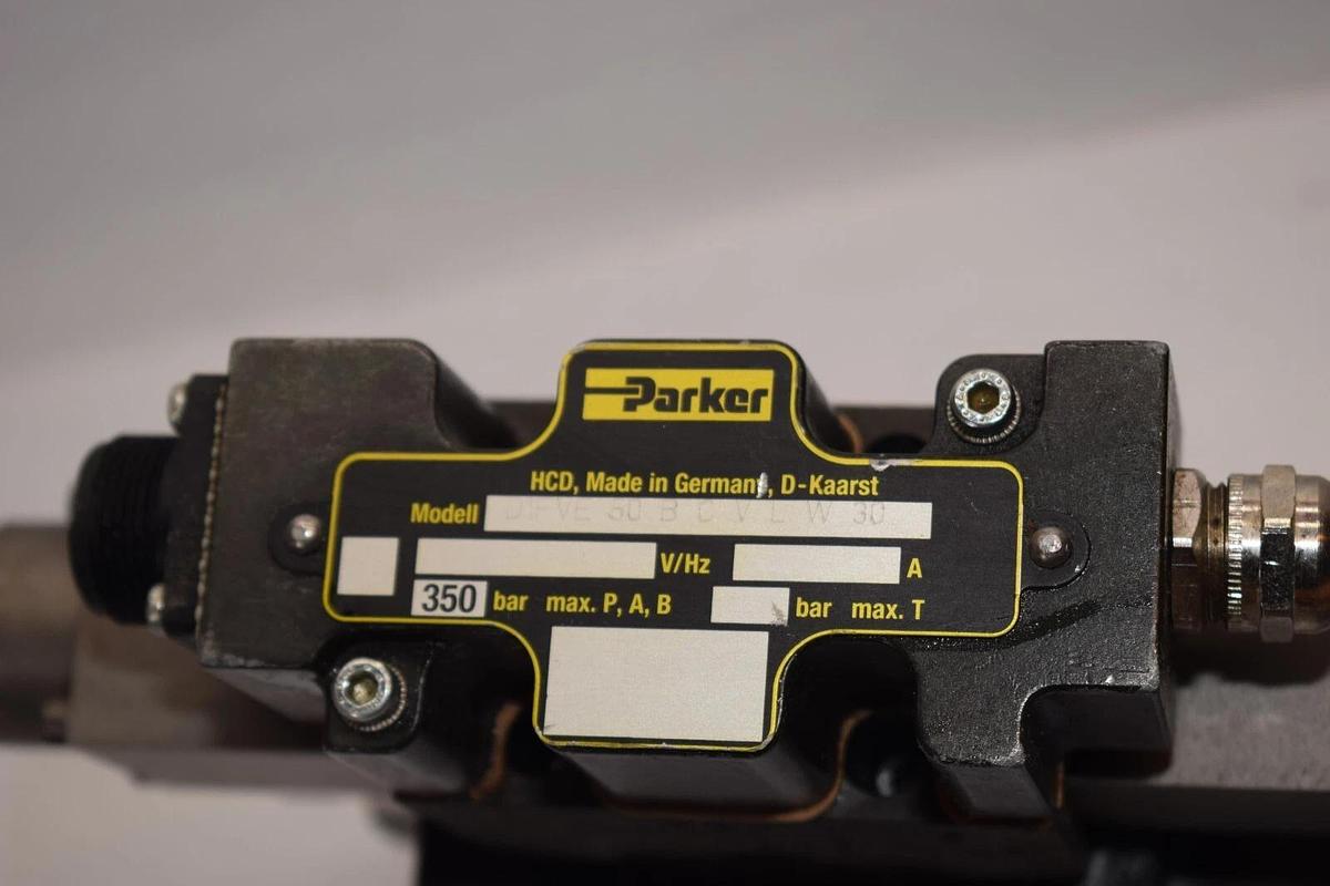 PARKER D31FHE50C4VB0030 D1FVE50BCVLW30 350bar Directional Control Valve NEW