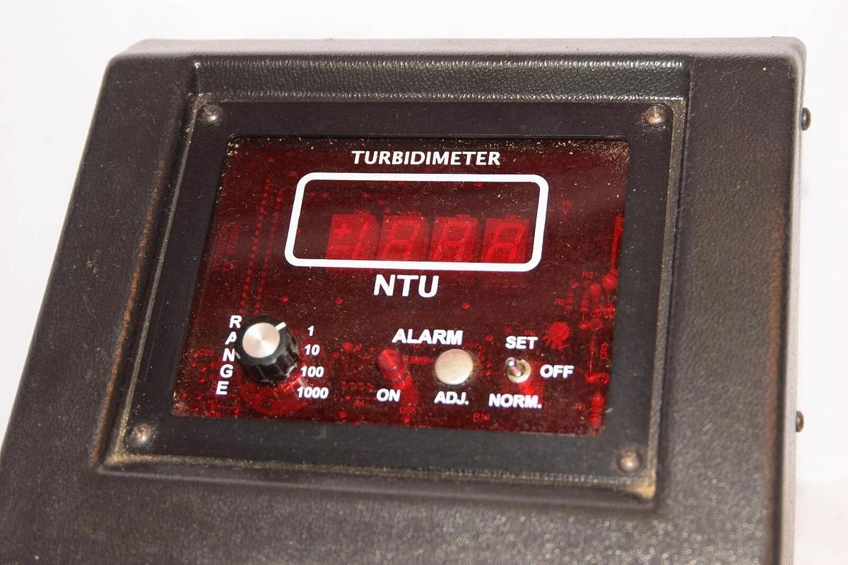 Used HF SCIENTIFIC INC DRT-100BR 20052 115/230V 50/60Hz Turbidimeter