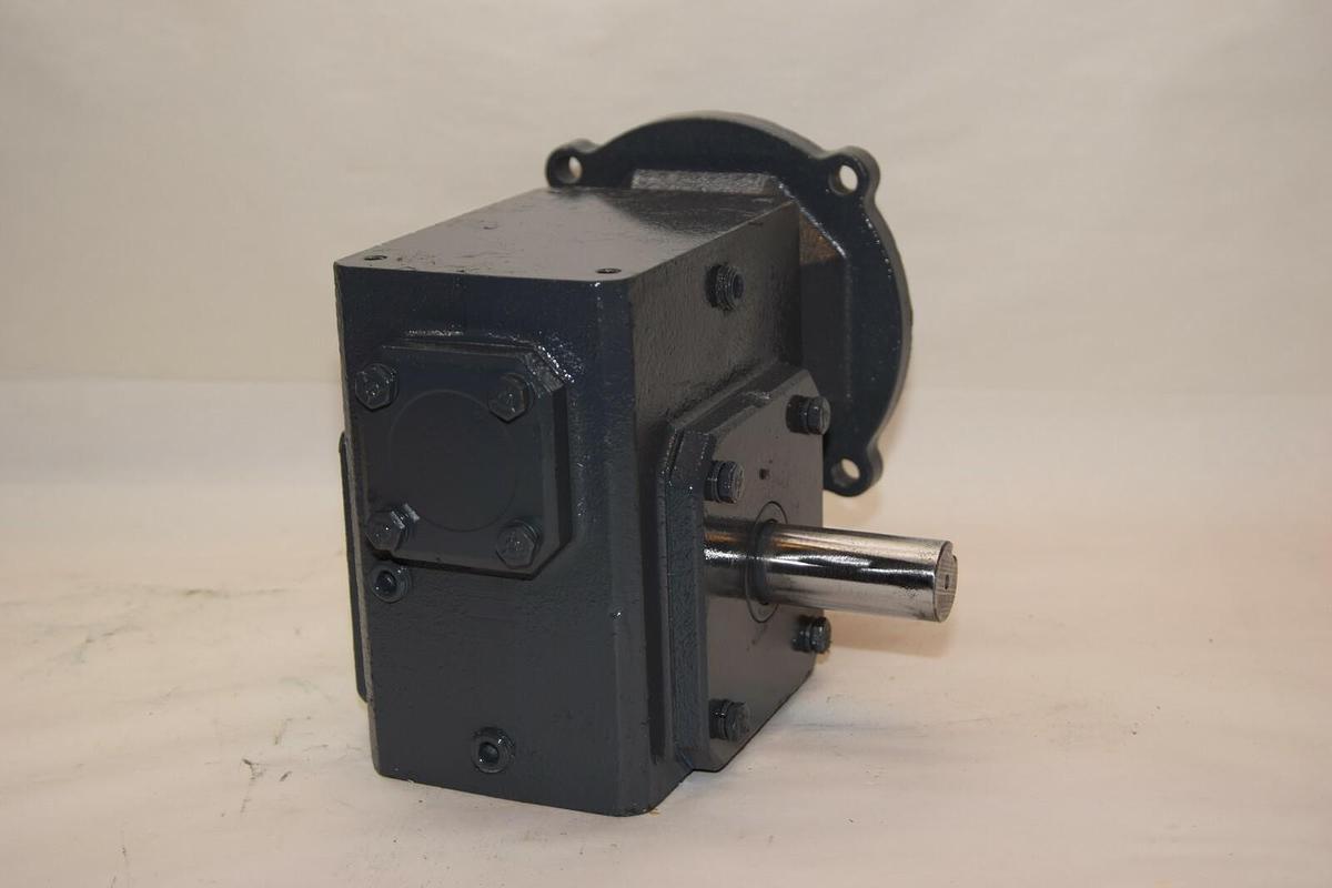 (NEW) STERLING ELEC. 206BQ010142 10:1 1" Shaft Gear Box / Speed Reducer