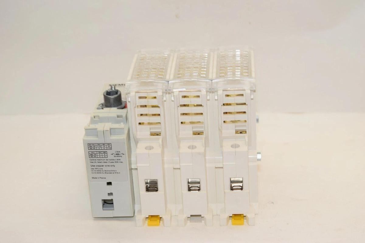 SIEMENS CFS361JLN 30A 600V 3ph 250V Fusible Disconnect Switch (New)