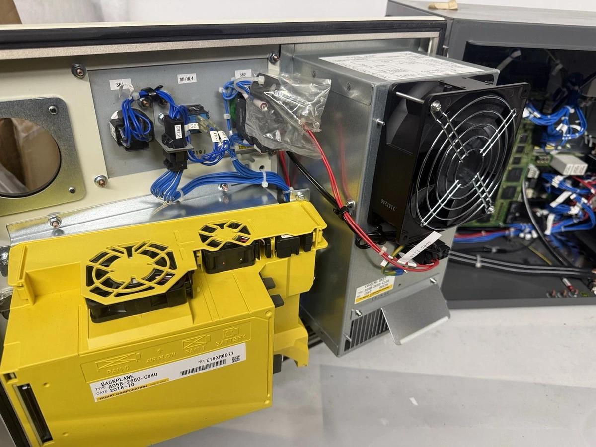 Refurbished Fanuc LR Mate 200iD Industrial Robot Controller A05B-2651-B011, for Robot Arm