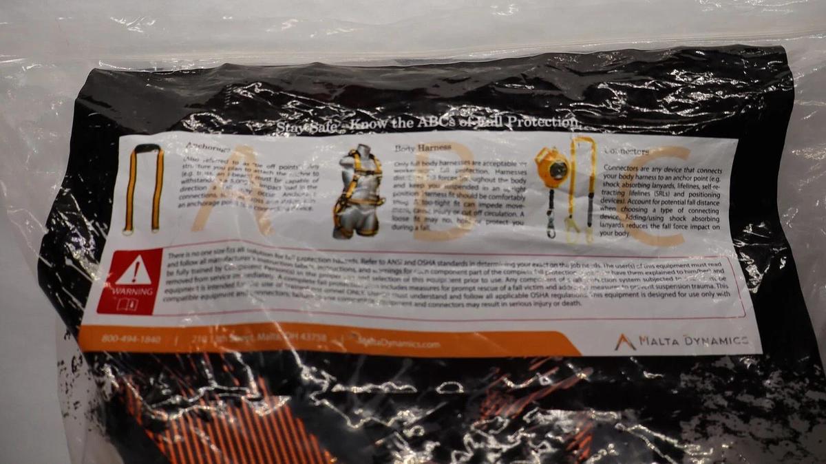 (NEW) MALTA DYNAMICS / WARTHOG B2202 Full Body Harness Size L-XL