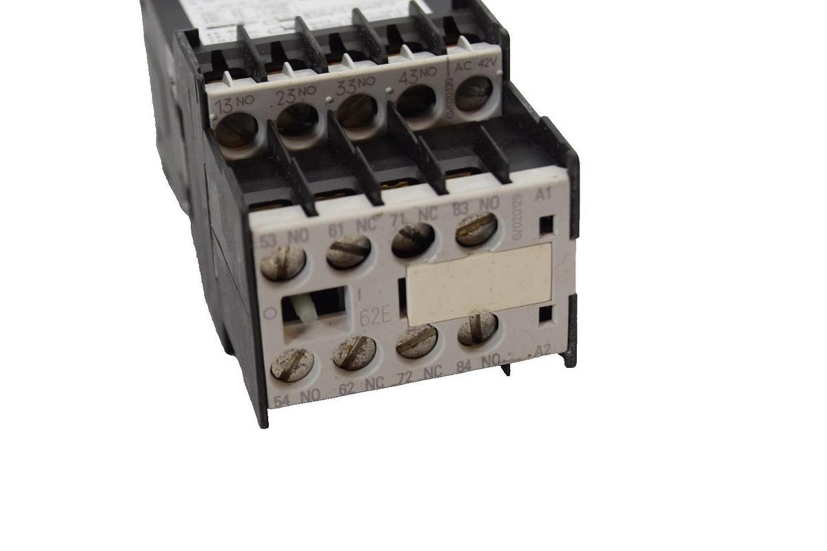 Used Siemens 10A Contactor 3TH2262-0AD2 3TH22620AD2