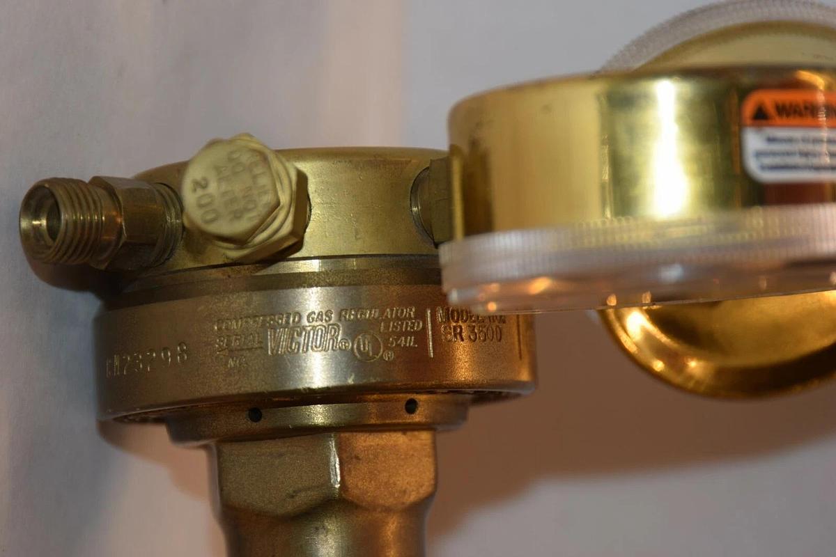 NEW VICTOR SR3500 3000psig SINGLE STAGE HEAVY MEDIUM DUTY GAS REGULATOR