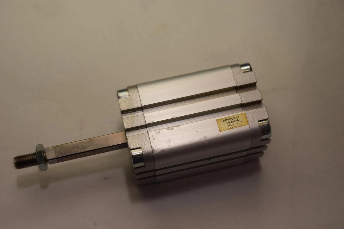 (New) FESTO ADVULQ-40-50-A-P-A PNEUMATIC COMPACT CYLINDER 156805