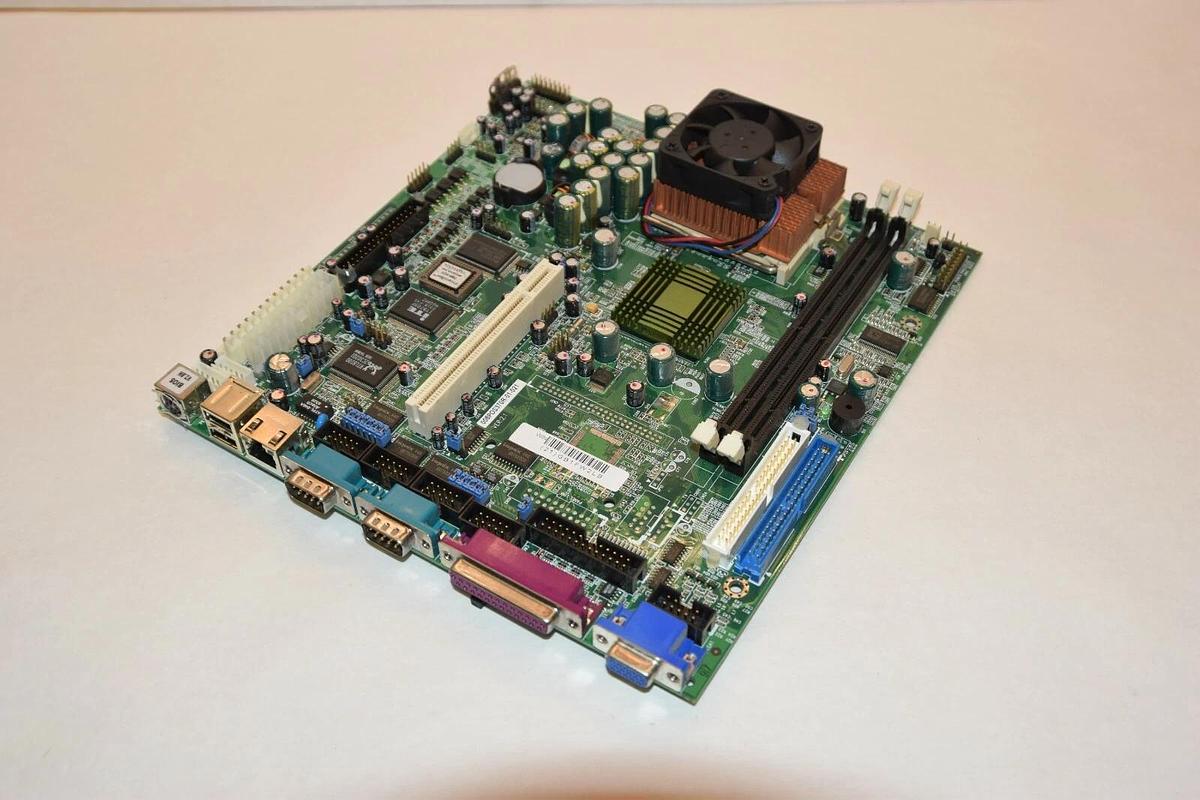 Used ALLEN BRADLEY 006POS370R-01-021 VersaView 1500P Motherboard