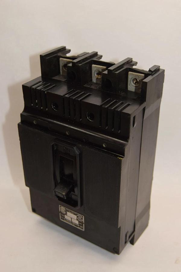 Used ITE TYPE ET 600Vac Frame 100 70A 70 Amp A 3 Pole Circuit Breaker