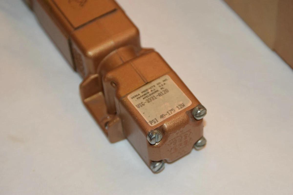 (NEW) VERSA VALVE VGS-3331-A120 120V 3-Way Solenoid Valve