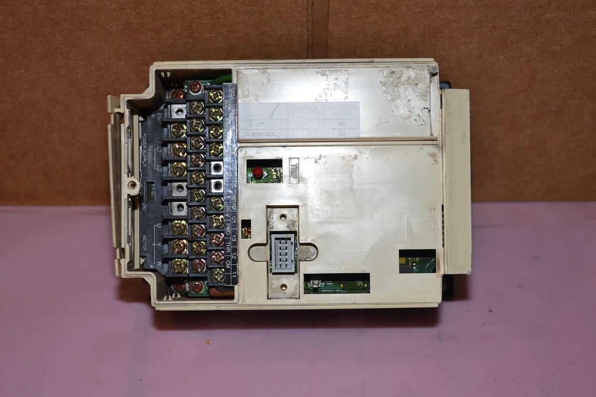 Used GENERAL ELECTRIC 6KAF321F25M$A1 .25HP 230V AF-300M$ DRIVE