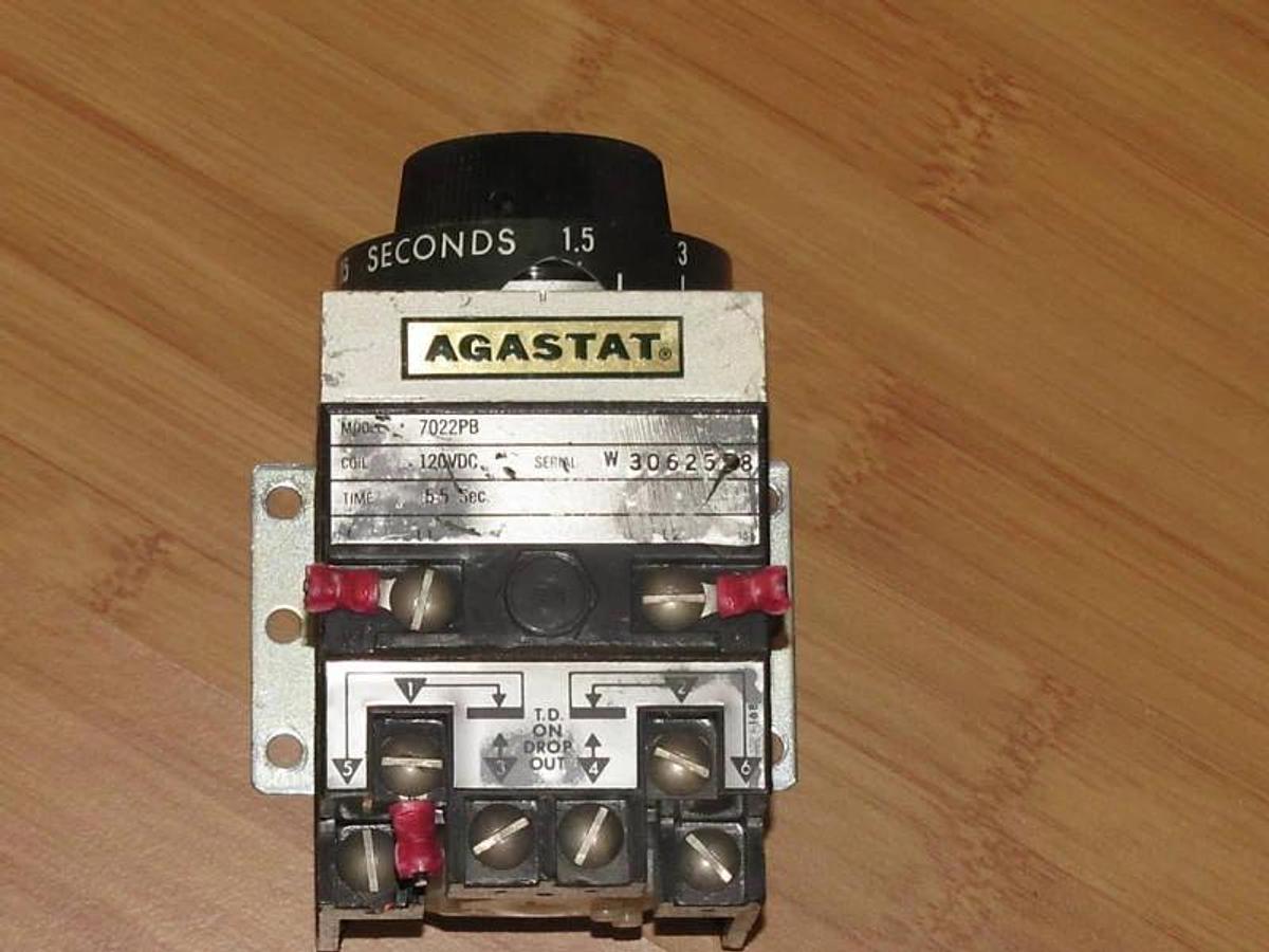 Used Agastat Timer 7022PB .5-5 Sec 120VDC Coil  7022-PB