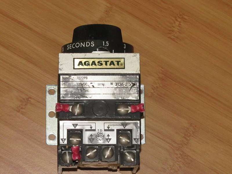 Used Agastat Timer 7022PB .5-5 Sec 120VDC Coil 7022-PB