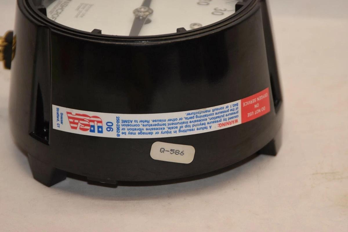 (NEW) ASHCROFT Q-586 30-100psi 5" Face Brass Socket Gauge