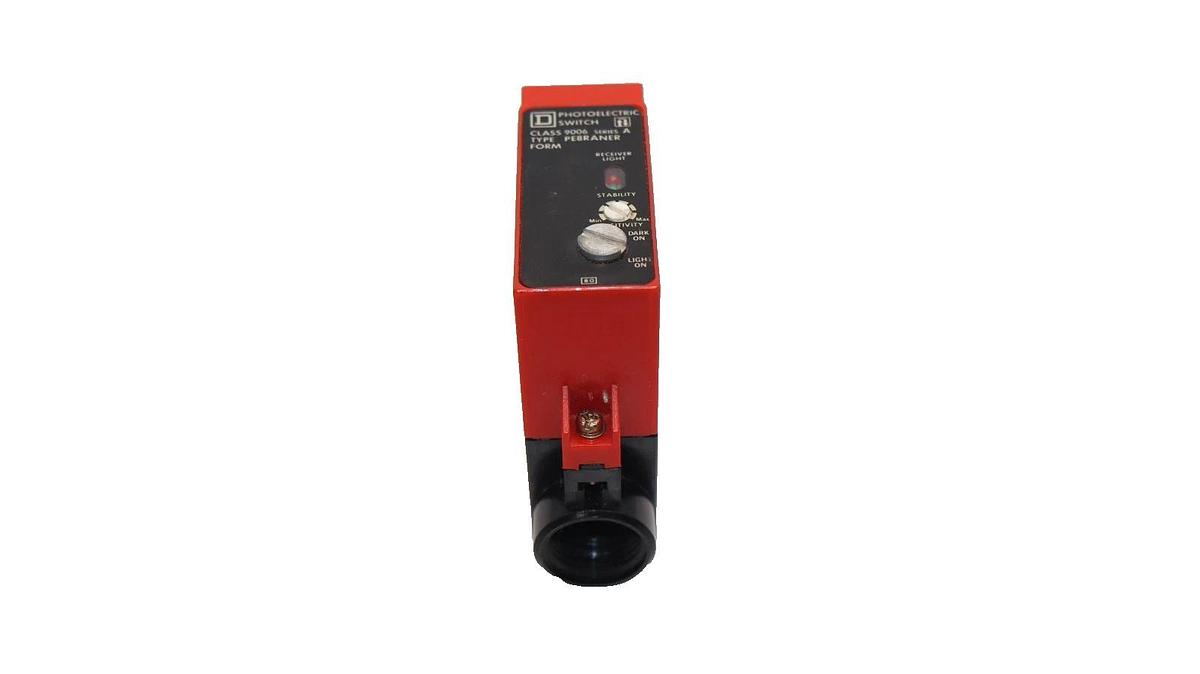 Used Square D 9006 PE8RANER Series A Photoelectric Relay Switch