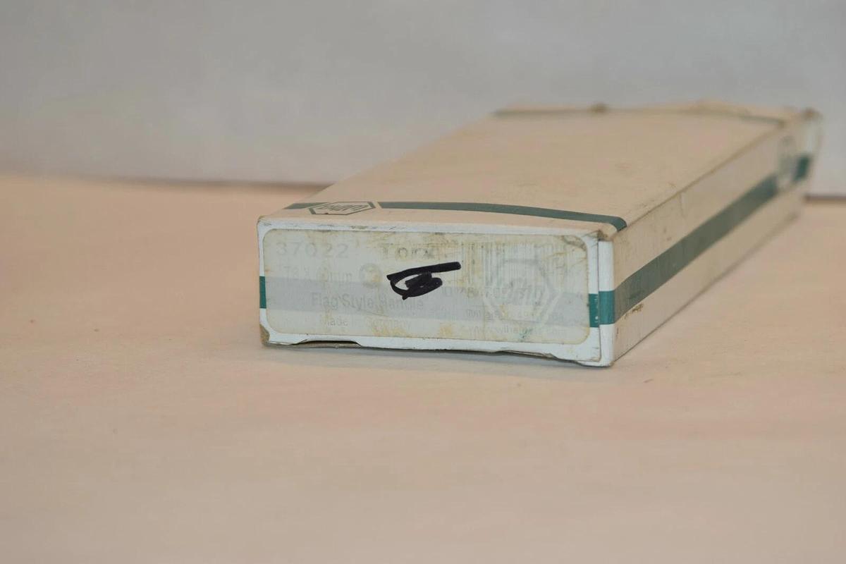 NEW (BOX OF 30) WIHA 37022 T8 x 40mm 370/T8 TORX KEY WRENCH GREEN FLAG STYLE