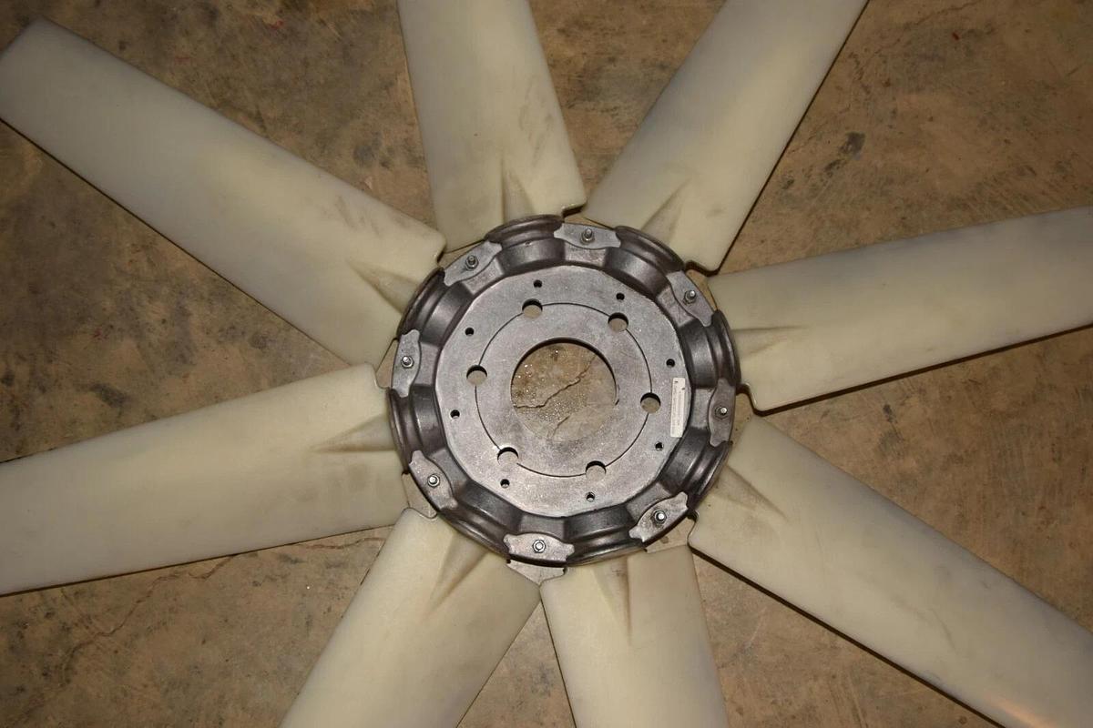 (NEW) MULTI WING ASM00000000613564 44" 3-9/32" Bore Industrial Truck Fan *READ*