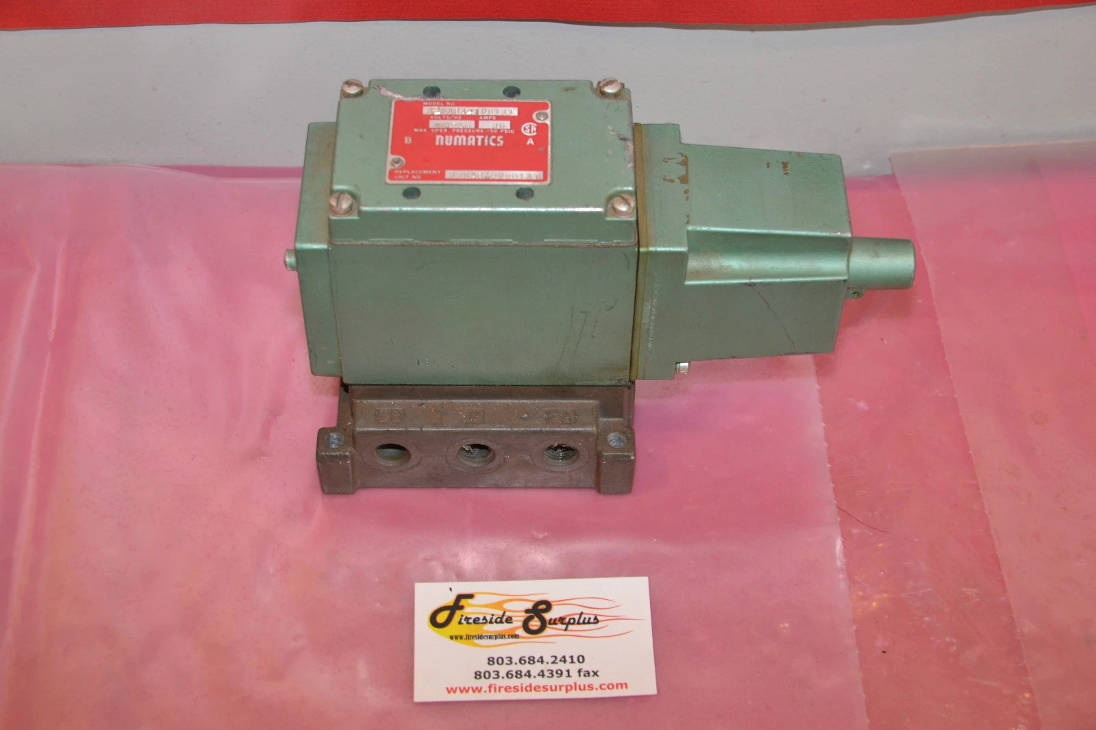 Used NUMATICS VALVE 32SAD4410013T 33SAD4000013T 120V 120 V 0.36A 0.36 A AMPS