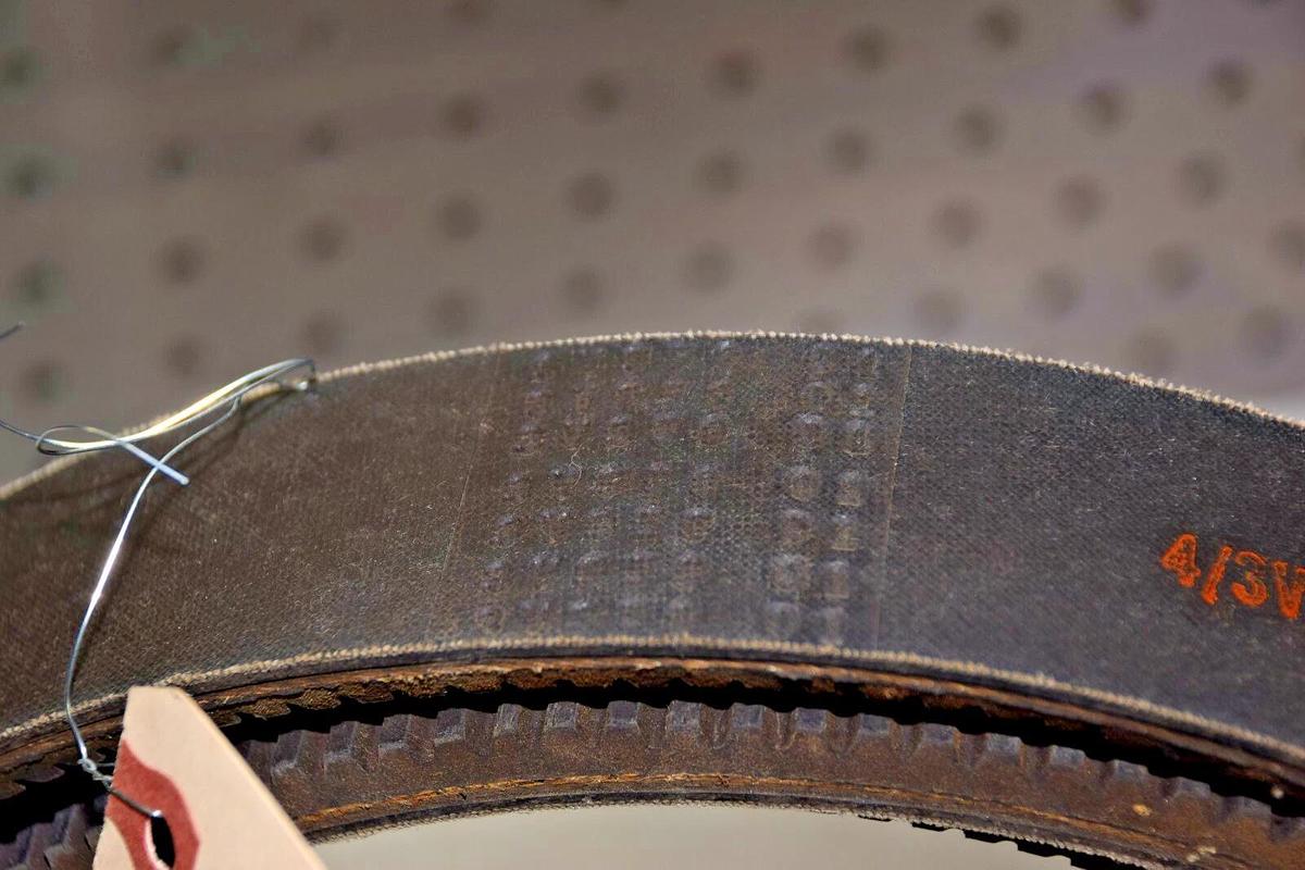 GOODYEAR DODGE Belt V-Belt Cogged 4/3V950 4-3V950 3V950/4 3V950 (New)