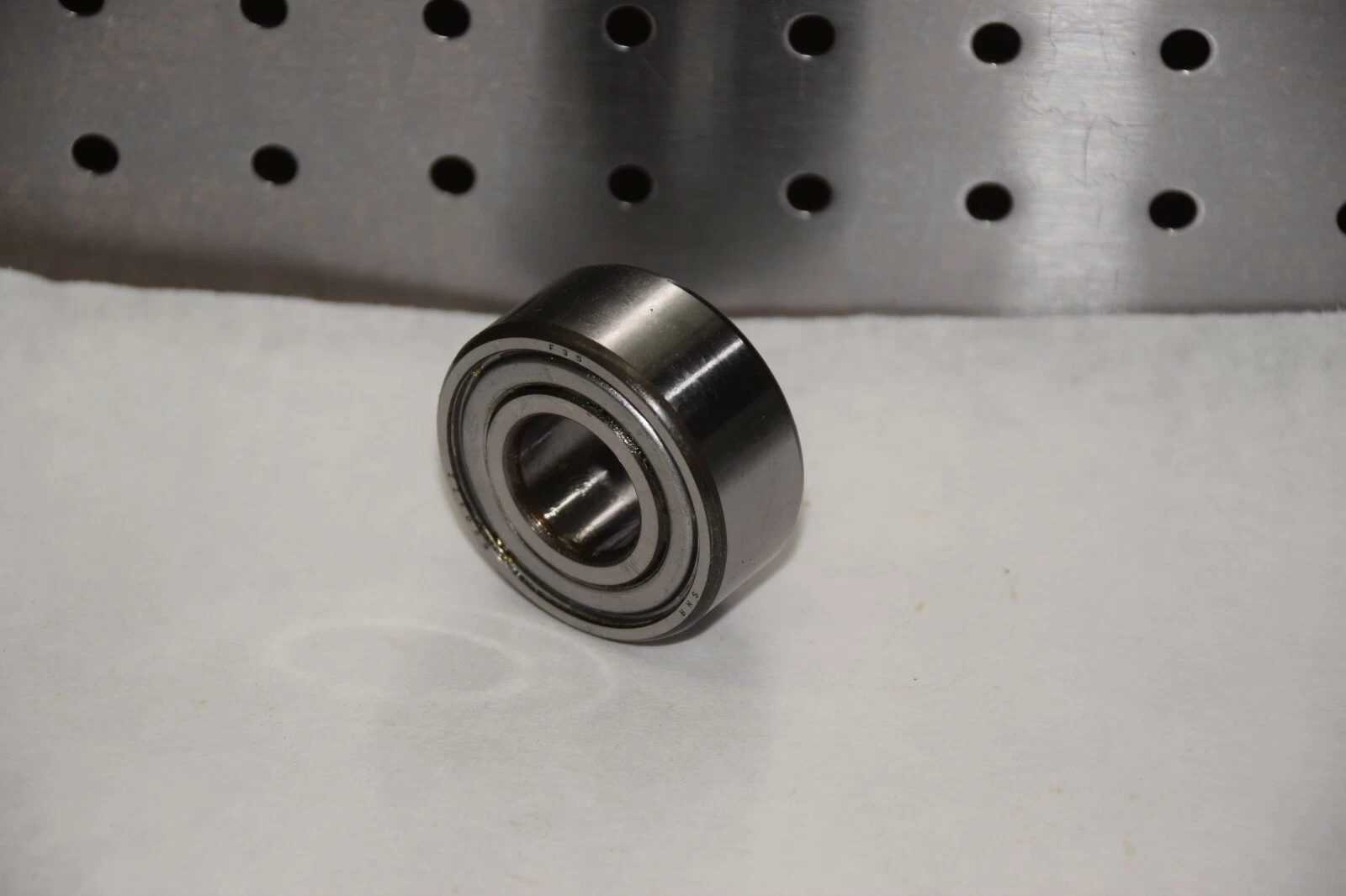 SNF 5204ZZ 5204.ZZ BALL BEARING NEW