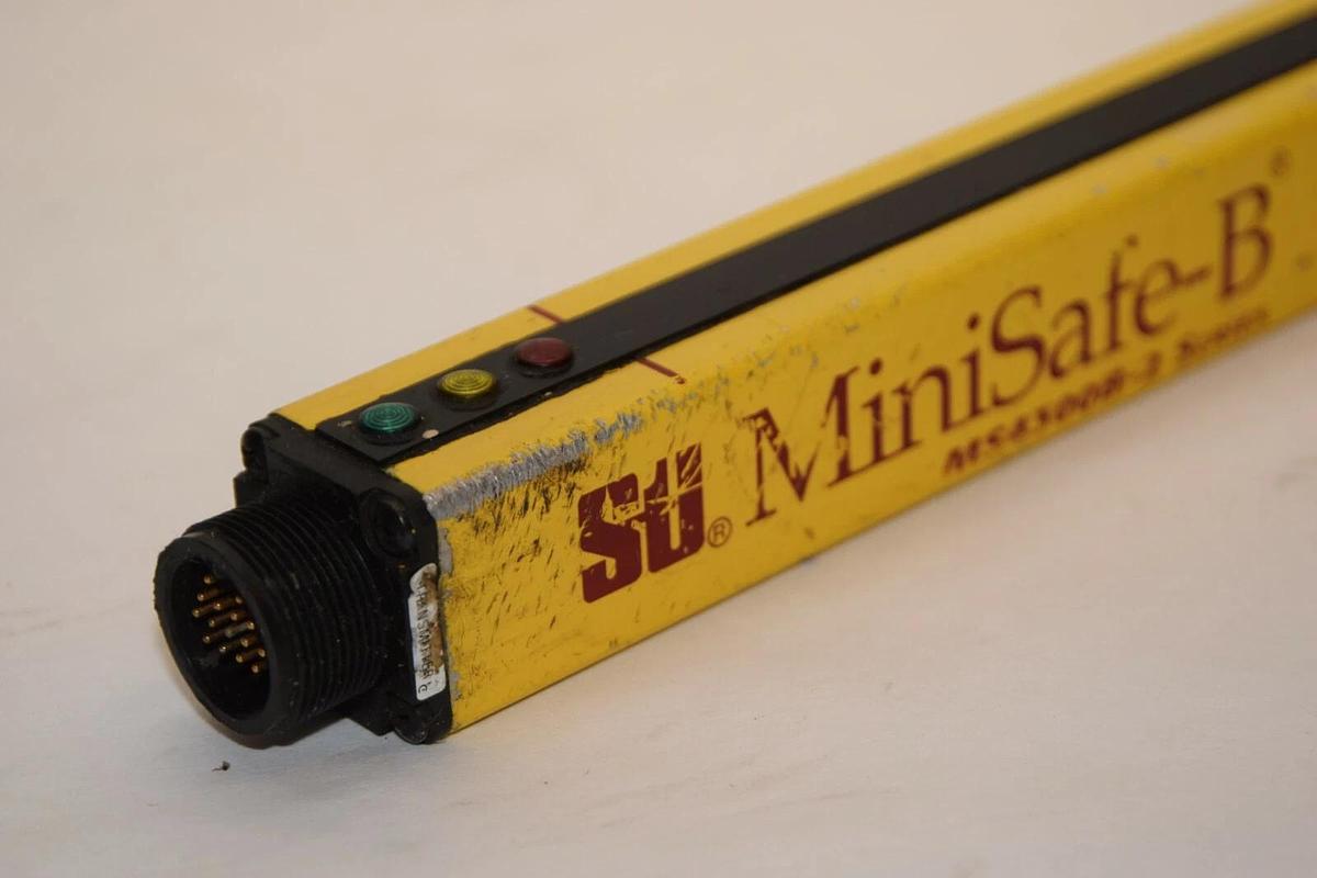Used STI MS4324B-2 Range 30' MiniSafe 24" Transmitter Light Curtain