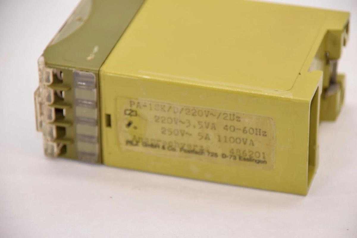 Used PILZ PA-1SK/D/220V/2UZ 250V 5A 40-60Hz Safety Relay Counter