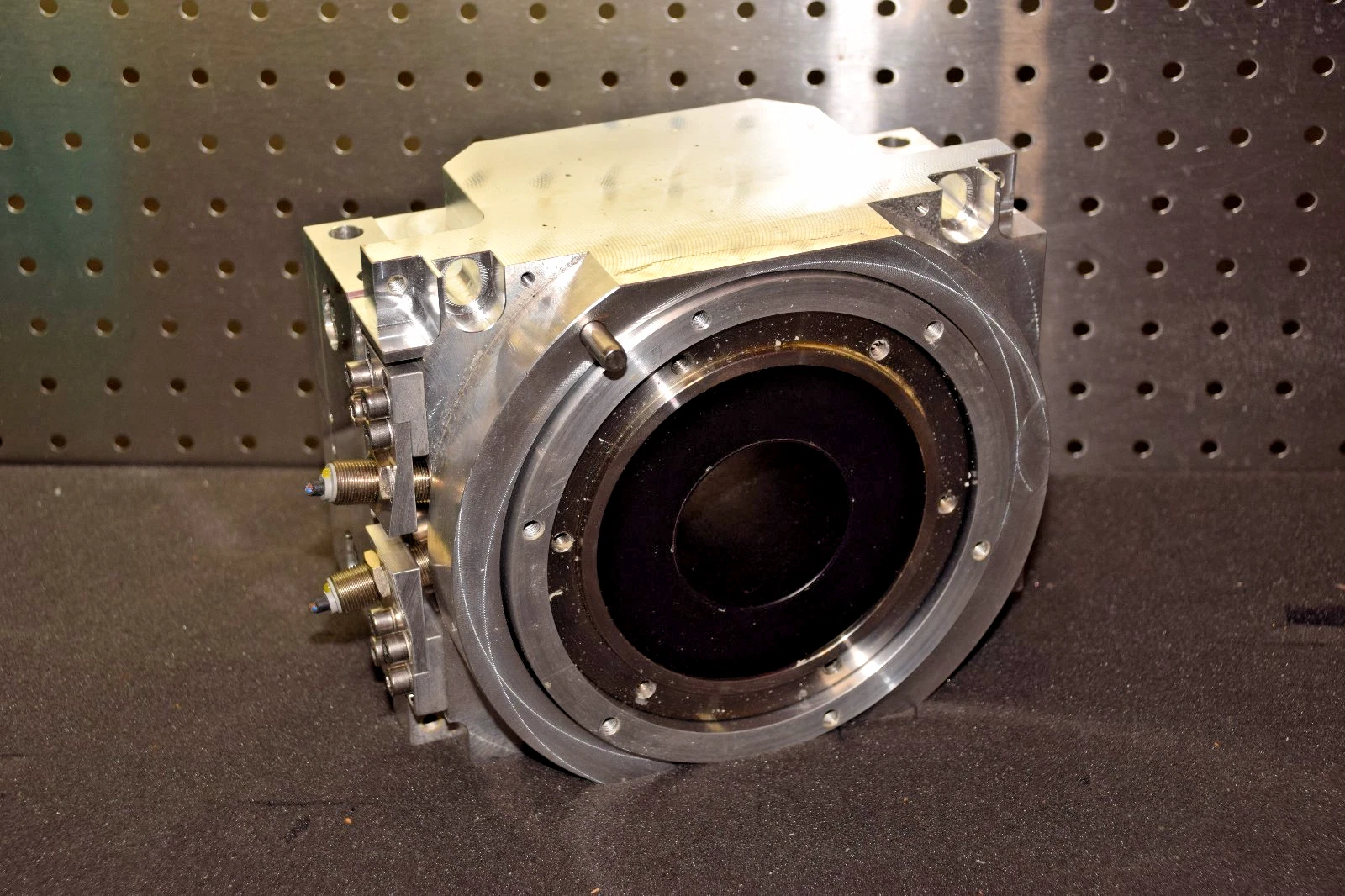 Used Yokogawa Unaxis Servo Motor DR1015B80*1C/L1, B5119203DA, 202RM46966E2