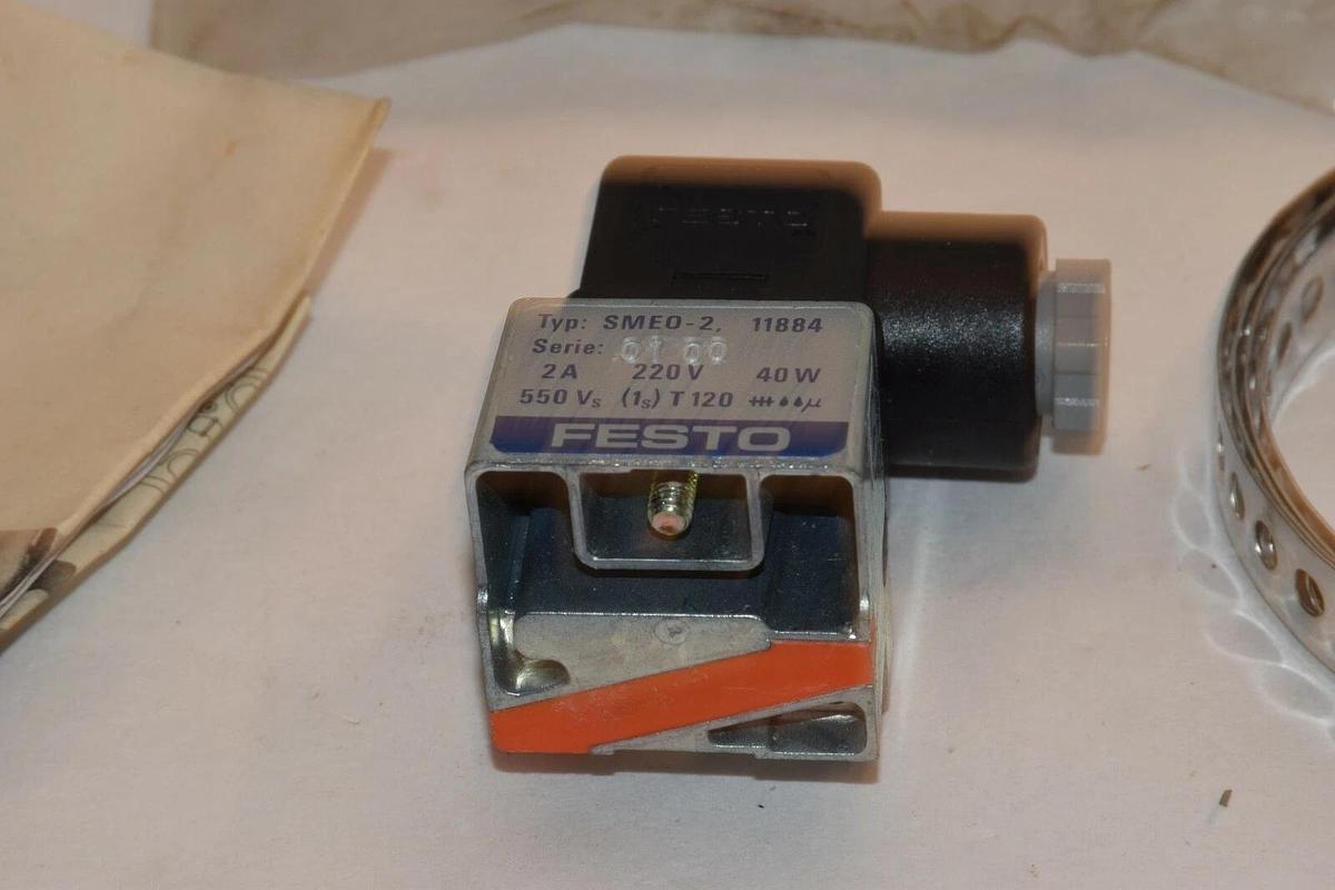NEW FESTO SME0-2 2A 220V 40W PNEUMATIC PROXIMITY SENSOR